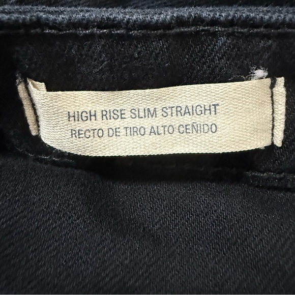 Universal Thread Black Straight Leg Women's Jeans - Picture 10 of 12